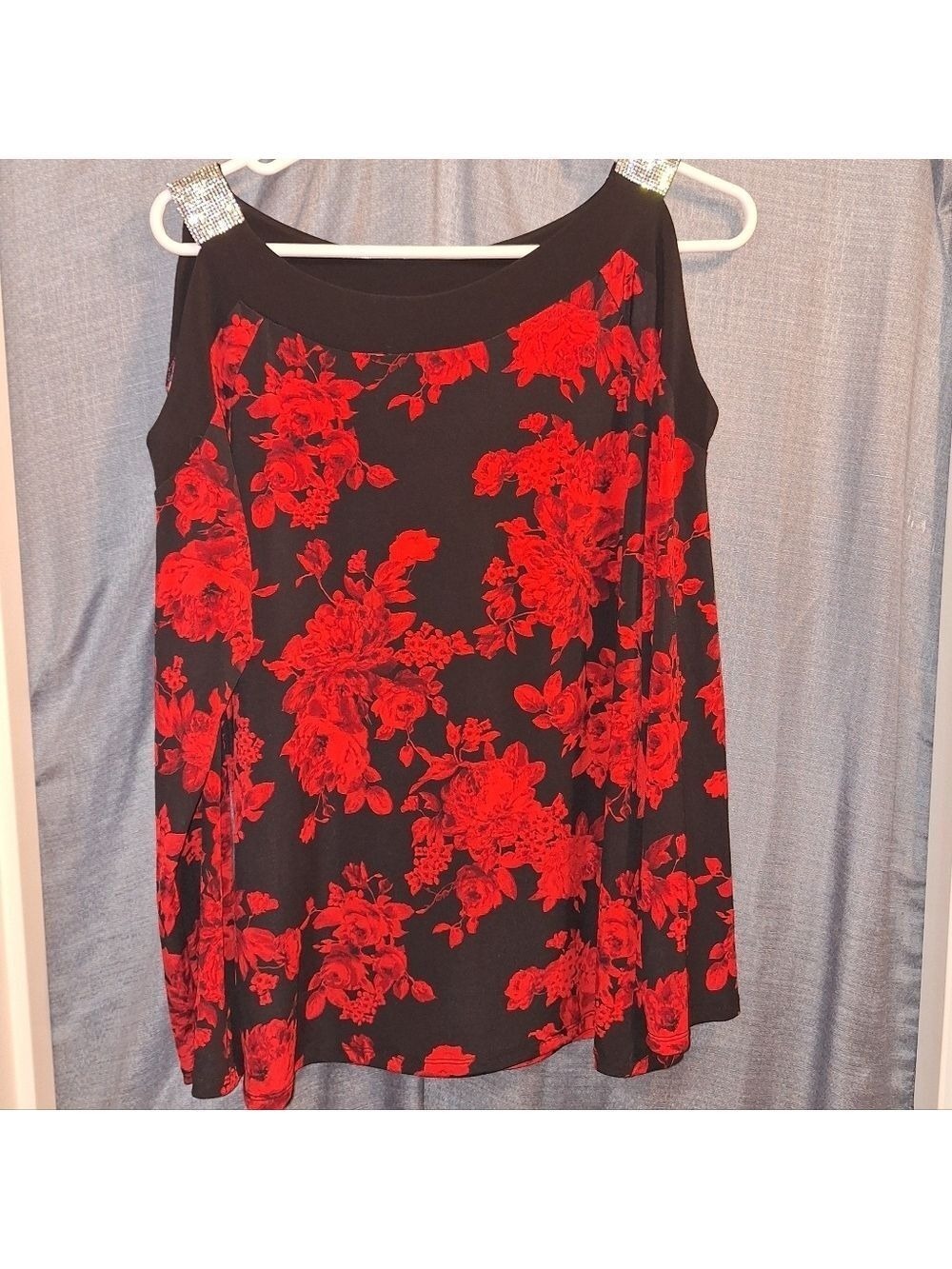Diana Belle Black Red Floral Top Rhinestone Women's Large NWT